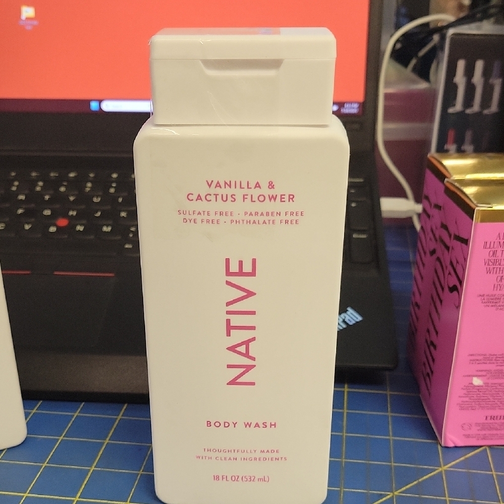 Native Vanilla & Cactus Flower Body Wash 532ml New Bottle